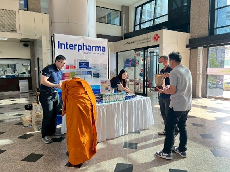 DONATE BLOOD DONATE LOVE 27