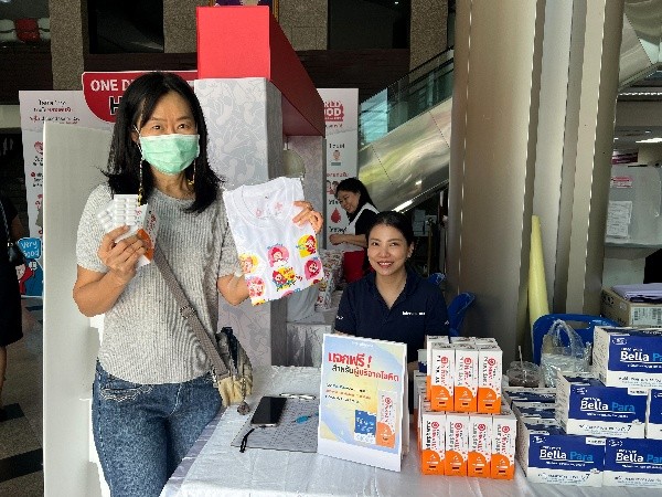 DONATE BLOOD DONATE LOVE 28